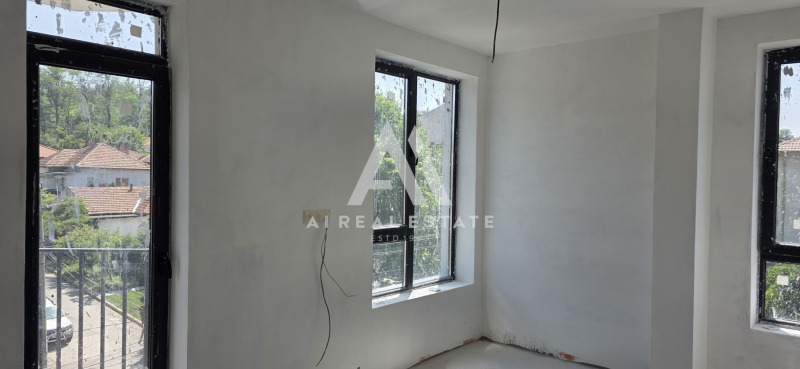 Satılık  2 yatak odası Pleven , 9-ti kvartal , 90 metrekare | 60870447 - görüntü [7]