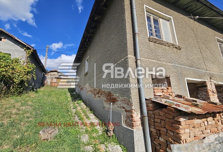 Продава КЪЩА, с. Големо Бучино, област Перник, снимка 8 - Къщи - 53426080