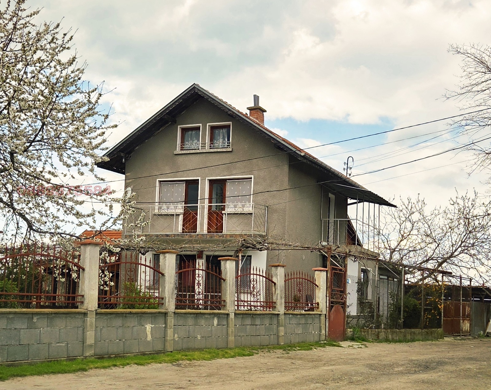 Продава КЪЩА, с. Загоре, област Стара Загора