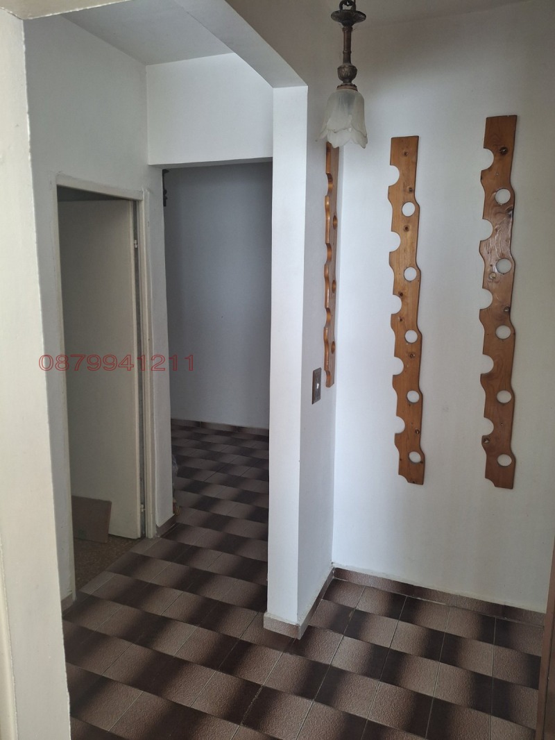 Продава 4-СТАЕН в област Шумен, гр. Нови пазар - 111 кв.м / 62 000 € » 121 261.46 лв.