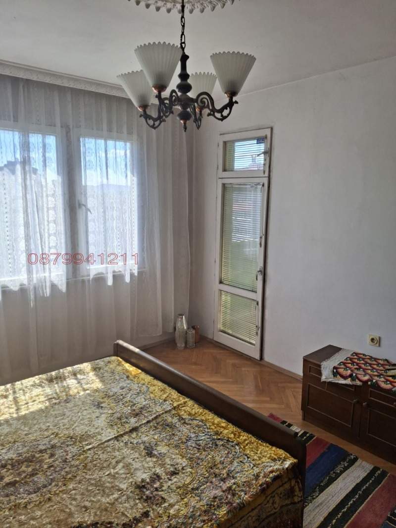 Продава 4-СТАЕН, гр. Нови пазар, област Шумен, снимка 9 - Апартаменти - 52970443