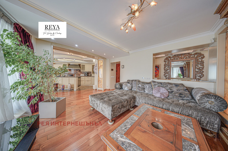 Продава  Мезонет град София , ж.гр.Южен парк , 235 кв.м | 80843706
