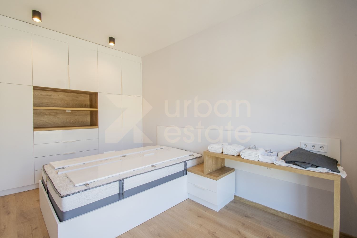 Продава КЪЩА, гр. София, в.з.Малинова долина, снимка 8 - Къщи - 54788232