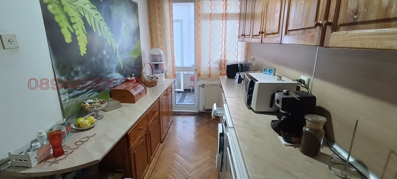 Продава 4-СТАЕН, гр. Шумен, Куршун чешма, снимка 10 - Апартаменти - 52784660