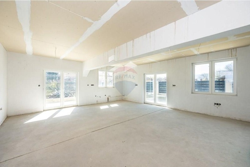 En venta  Casa región Plovdiv , Krumovo , 187 metros cuadrados | 87013309 - imagen [5]