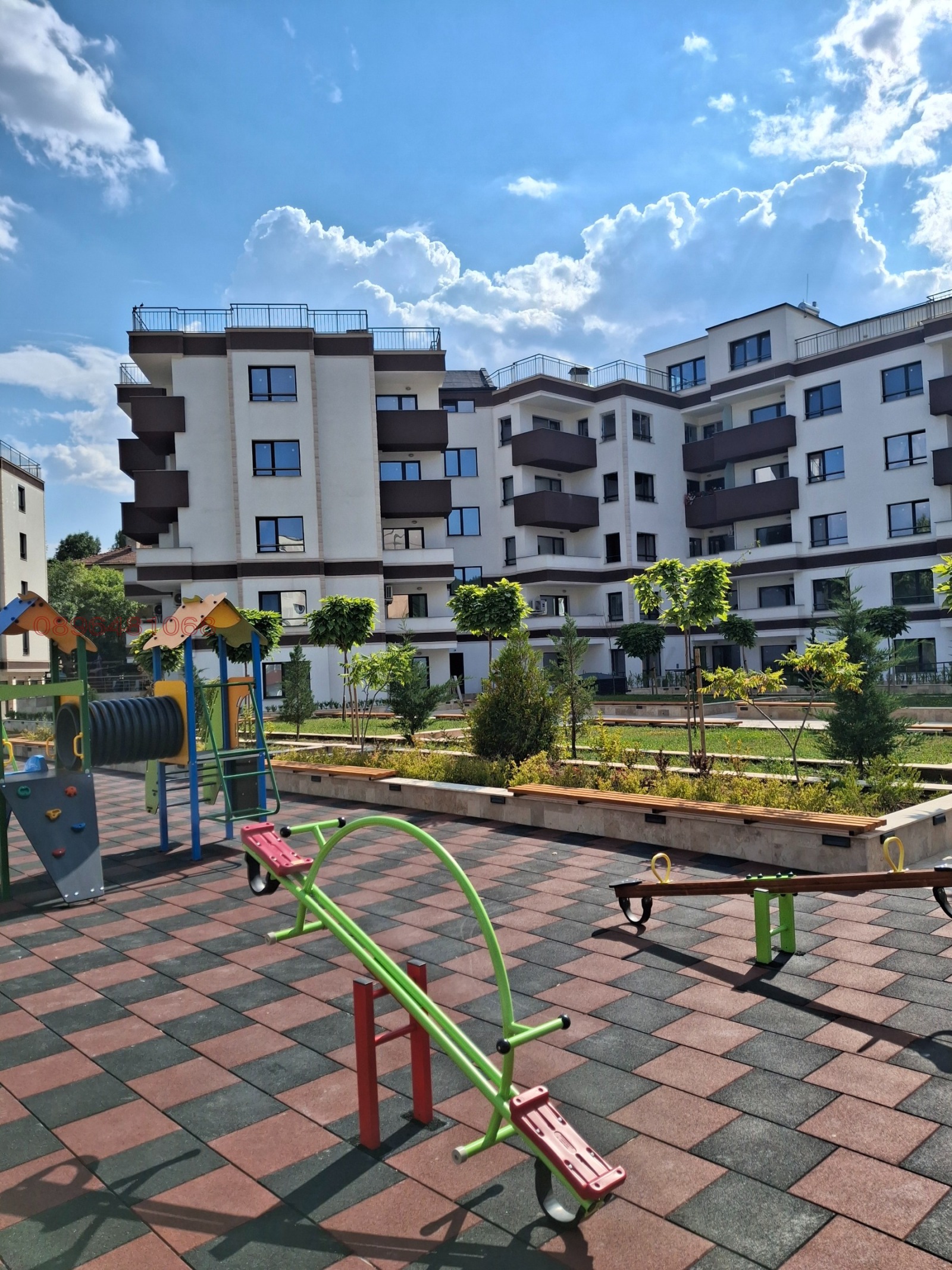 Продава 2-СТАЕН, гр. Перник, Изток