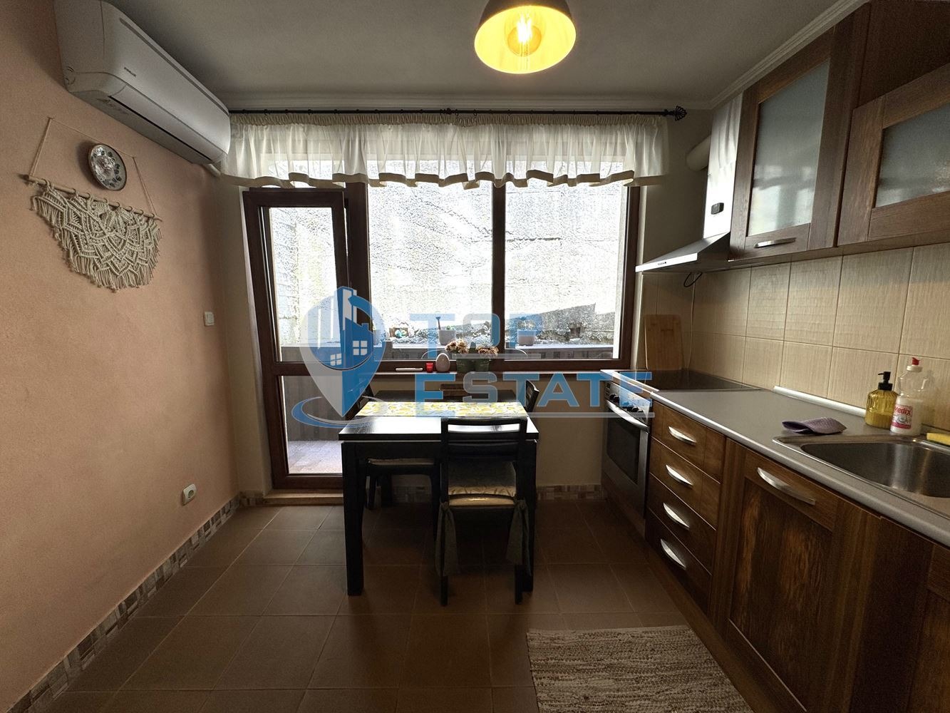 Продава ЕТАЖ ОТ КЪЩА, гр. Велико Търново, Стара част, снимка 9 - Етаж от къща - 54712971