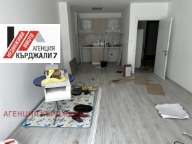 1 dormitorio Tsentar, Kardzhali 1