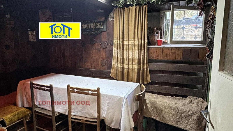 Продава ЕТАЖ ОТ КЪЩА, гр. Русе, Родина 2, снимка 12 - Етаж от къща - 52142862