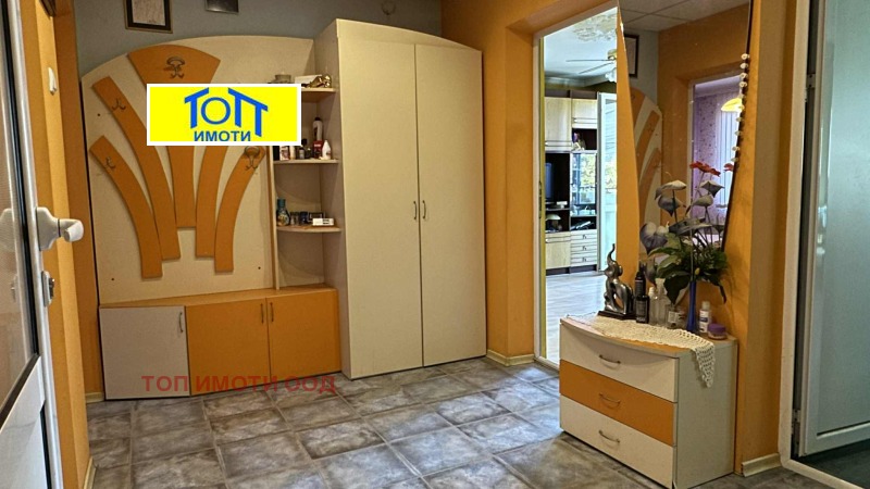 Продава ЕТАЖ ОТ КЪЩА, гр. Русе, Родина 2