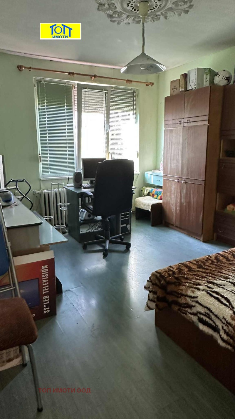 Продава ЕТАЖ ОТ КЪЩА, гр. Русе, Родина 2, снимка 7 - Етаж от къща - 52142862