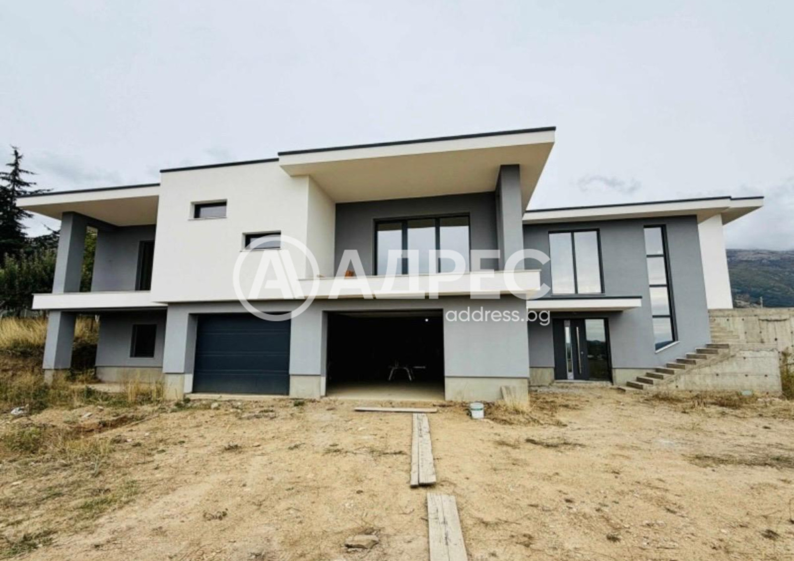 Продава КЪЩА, гр. Карлово, област Пловдив, снимка 2 - Къщи - 55832667