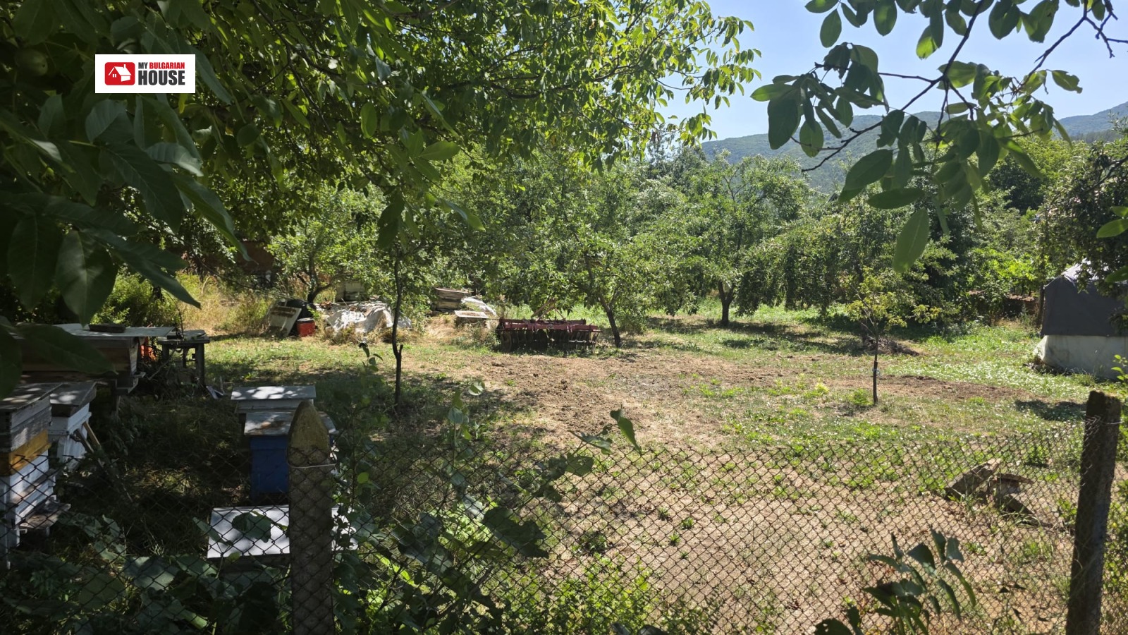 Продава  Парцел област София , с. Боженица , 720 кв.м | 83443009