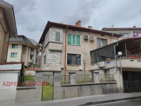 Продажба на имоти в гр. Карлово, област Пловдив — страница 7 - изображение 20 