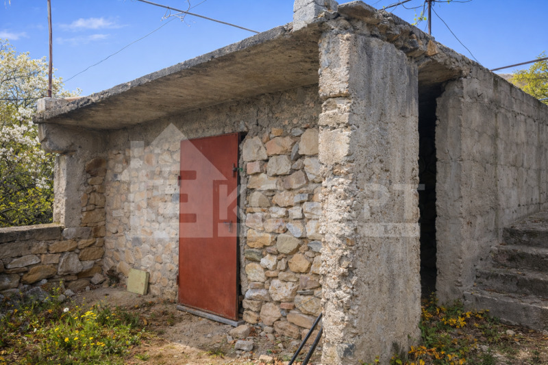 Продава КЪЩА, с. Бяга, област Пазарджик, снимка 2 - Къщи - 53429971