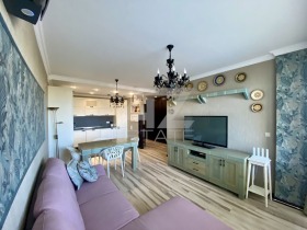 2 bedroom k.k. Zlatni pyasatsi, Varna 1