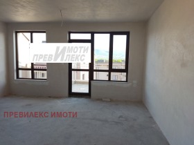 3-стаен град Пловдив, Въстанически 2