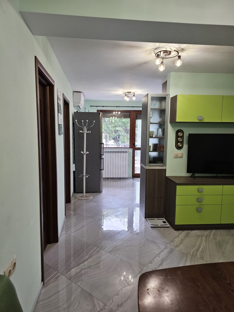 In vendita  3 camere da letto Ruse , Tsentar , 100 mq | 18089595