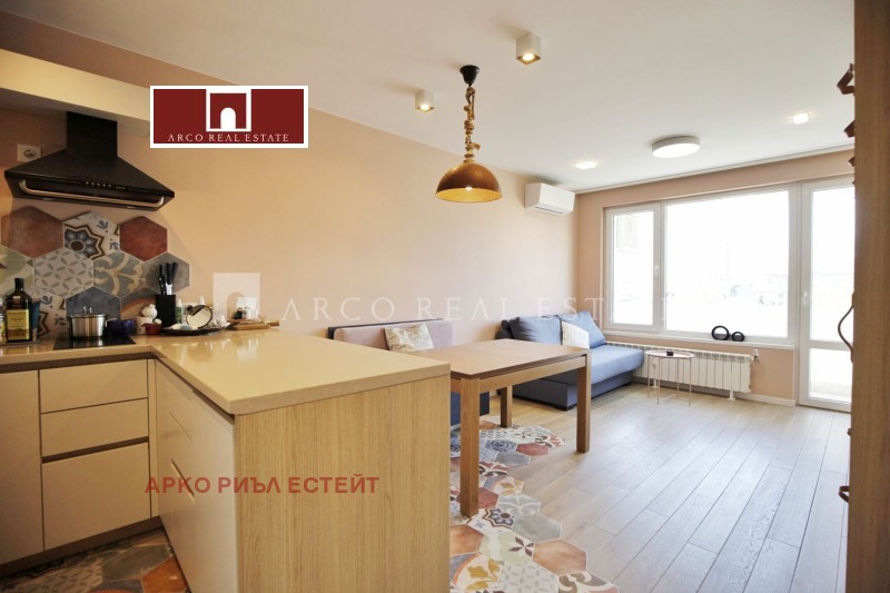 Продается  3 спальни София , Гео Милев , 94 кв.м | 87543754