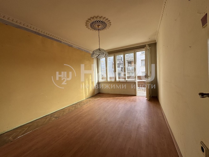 Продава  2-стаен, град Варна, Център •  129 000 EUR • ID 24030963 — holmes.bg - [1] 