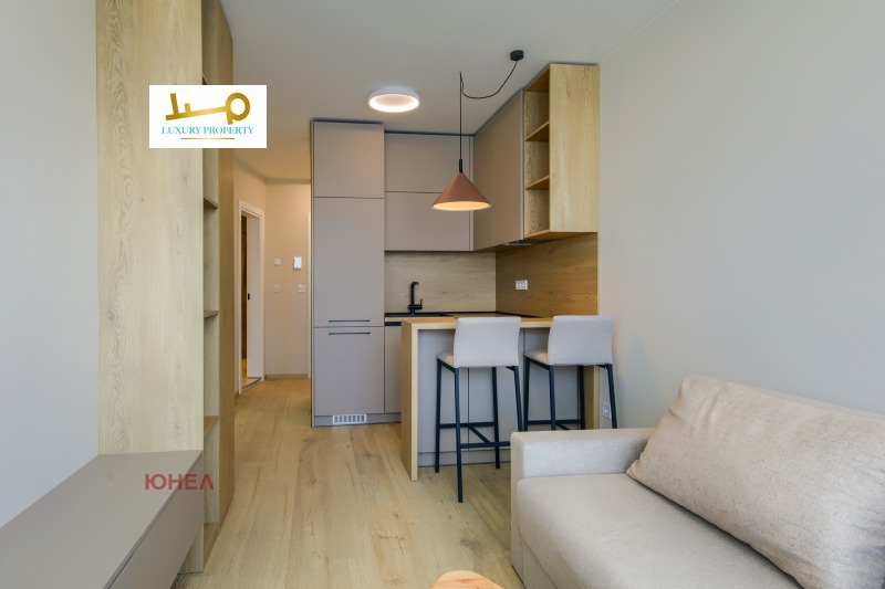 Продава 2-СТАЕН, гр. София, Оборище