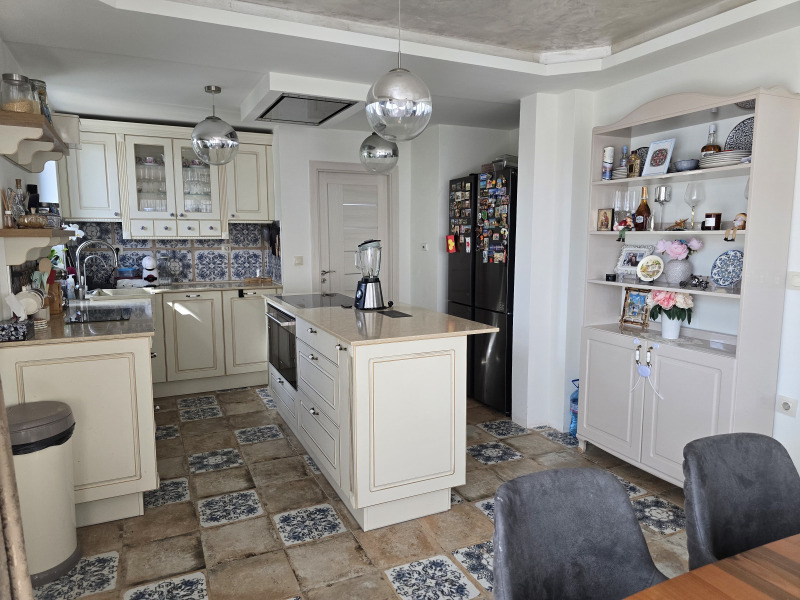 Продава МНОГОСТАЕН, гр. Варна, Виница, снимка 3 - Апартаменти - 52292496