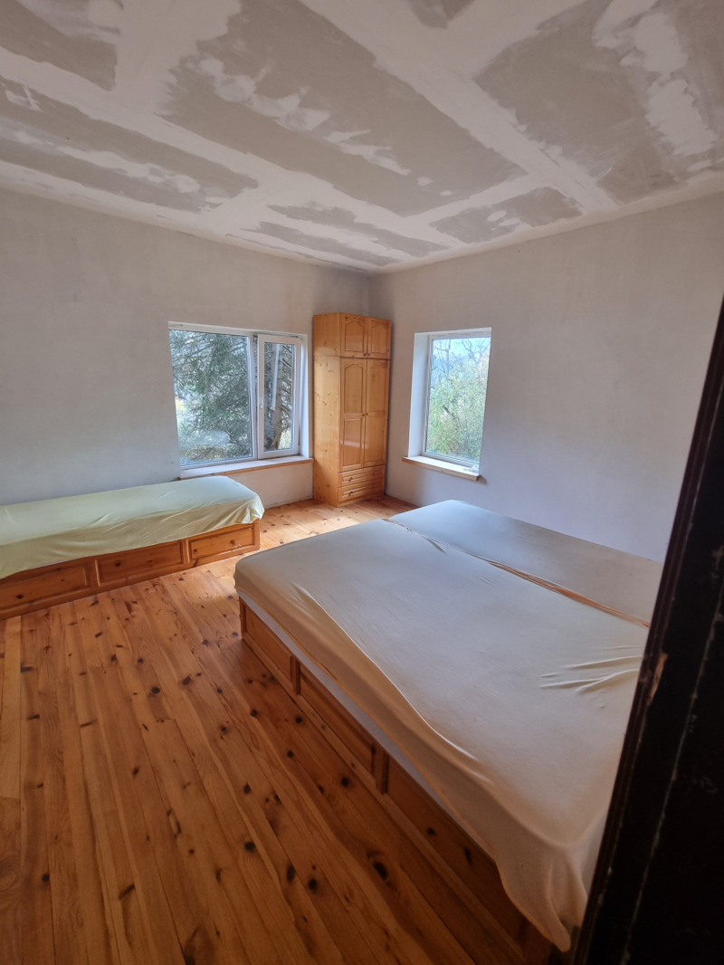 Продава КЪЩА, с. Томпсън, област София област, снимка 6 - Къщи - 52306181