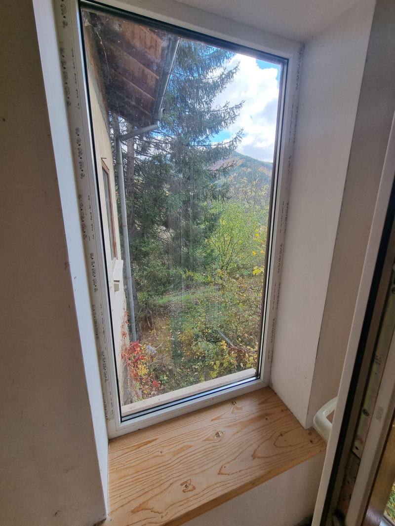 Продава КЪЩА, с. Томпсън, област София област, снимка 5 - Къщи - 52306181