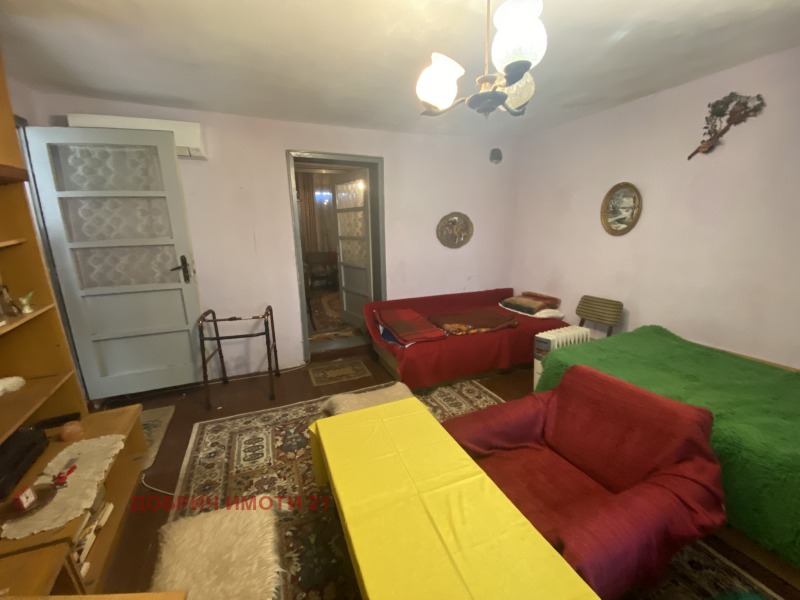 Продава КЪЩА, гр. Добрич, Център, снимка 2 - Къщи - 52843741