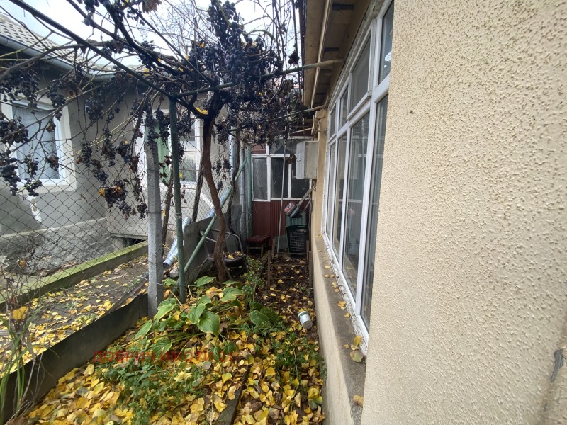 Продава КЪЩА, гр. Добрич, Център, снимка 9 - Къщи - 52843741