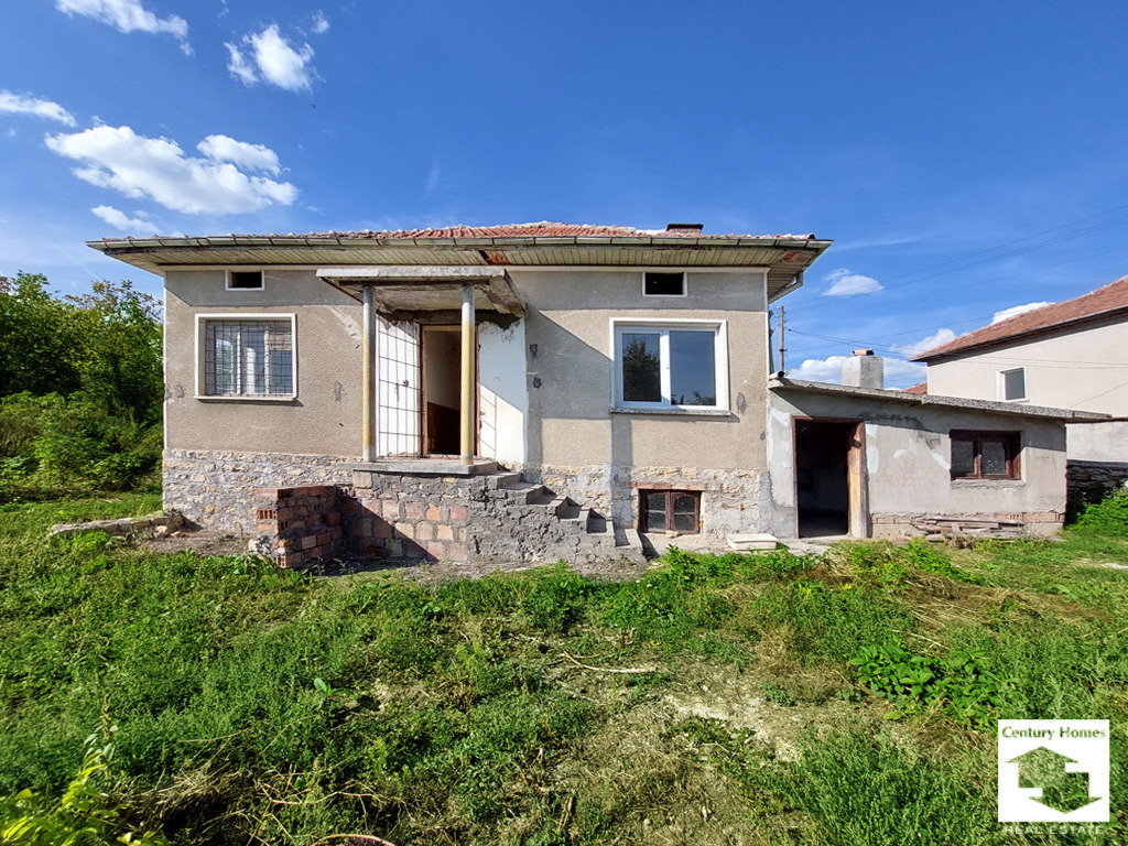 Продава КЪЩА, с. Добромирка, област Габрово, снимка 2 - Къщи - 47371742