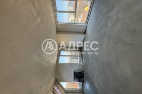 3-стаен град София, Овча купел 5