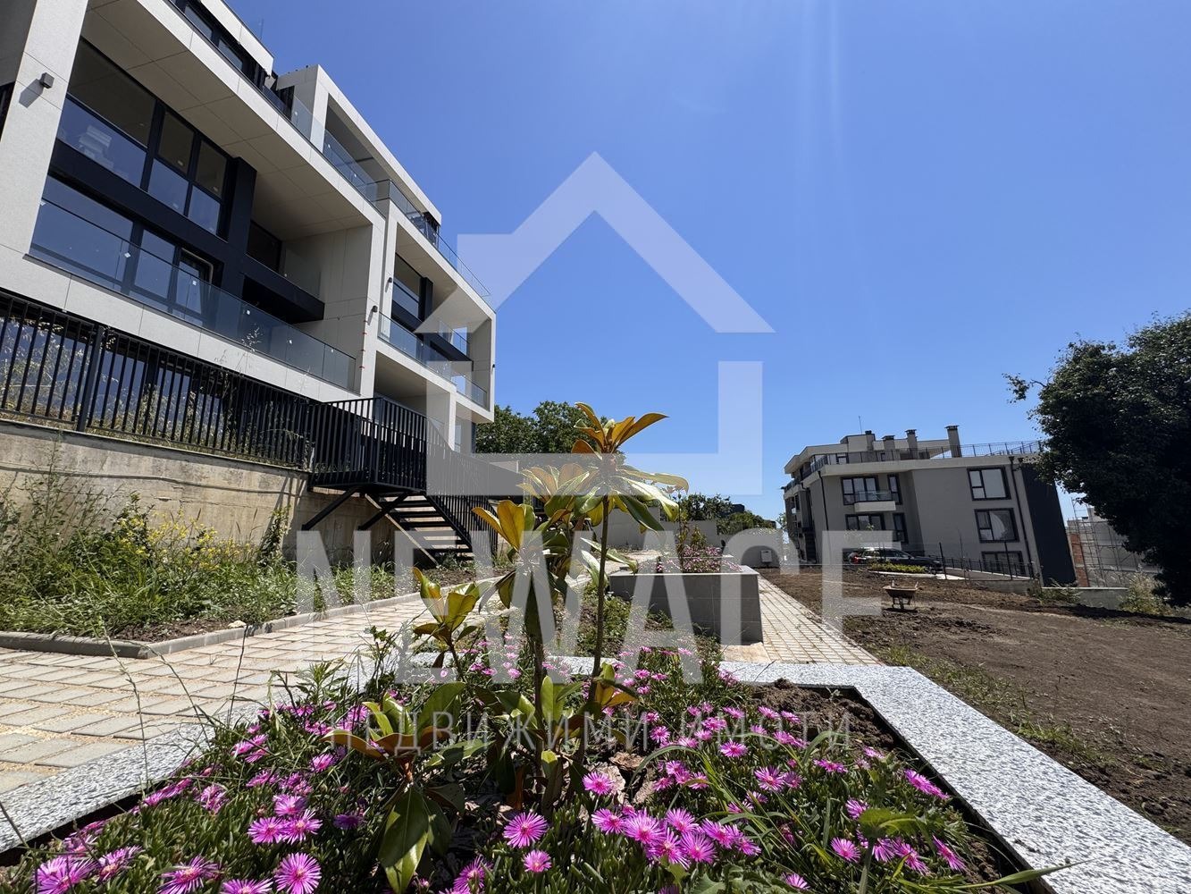 Продава 4-СТАЕН, гр. Варна, Бриз