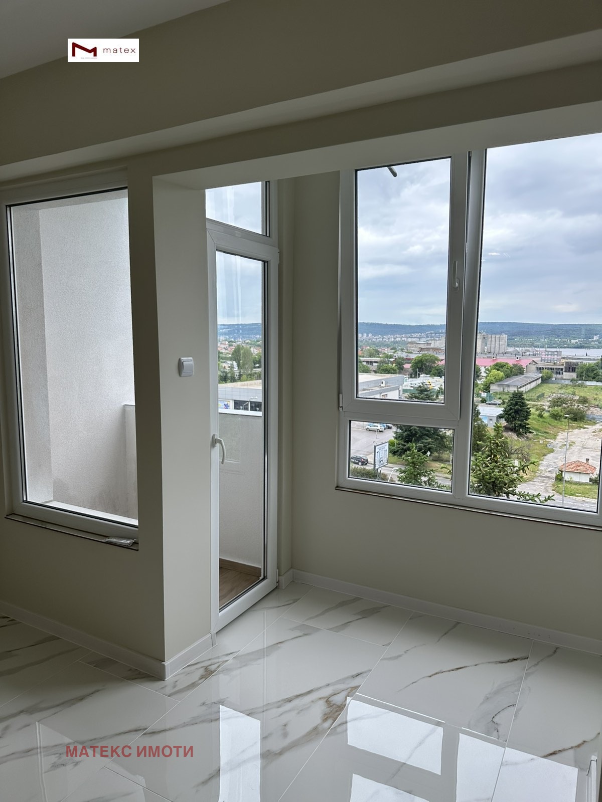 Продава МНОГОСТАЕН, гр. Варна, Трошево, снимка 2 - Апартаменти - 50549538