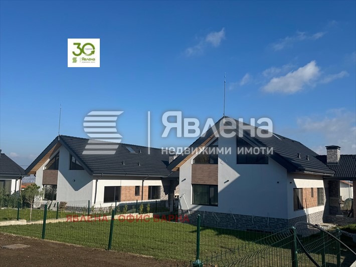 Продава КЪЩА, гр. Варна, с. Звездица, снимка 2 - Къщи - 55793258