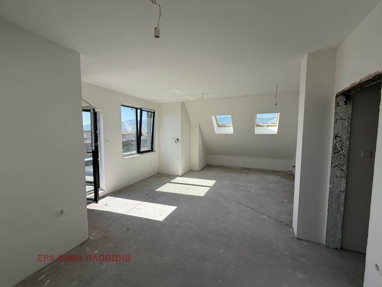 Продава 3-СТАЕН, гр. Пловдив, Коматево, снимка 3 - Апартаменти - 55314959