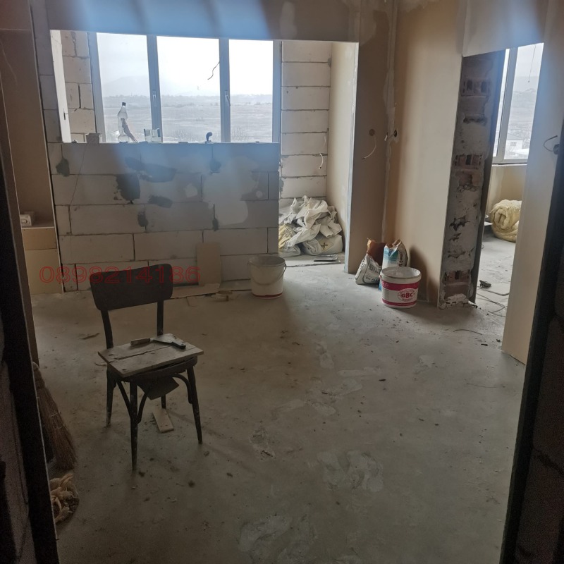 Продава 3-СТАЕН, гр. Кърджали, Гледка, снимка 3 - Апартаменти - 52779019