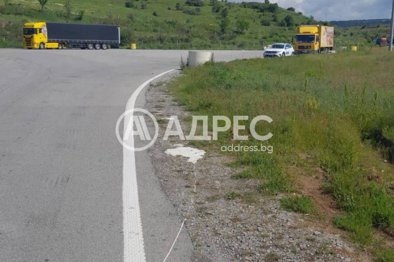 Продава ПАРЦЕЛ в област Кюстендил, с. Блатино - 1686 кв.м / 84 300 € » 164 876.47 лв., АДРЕС НЕДВИЖИМИ ИМОТИ