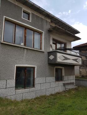 Продажба на имоти в с. Оборище, област Пазарджик - изображение 1 