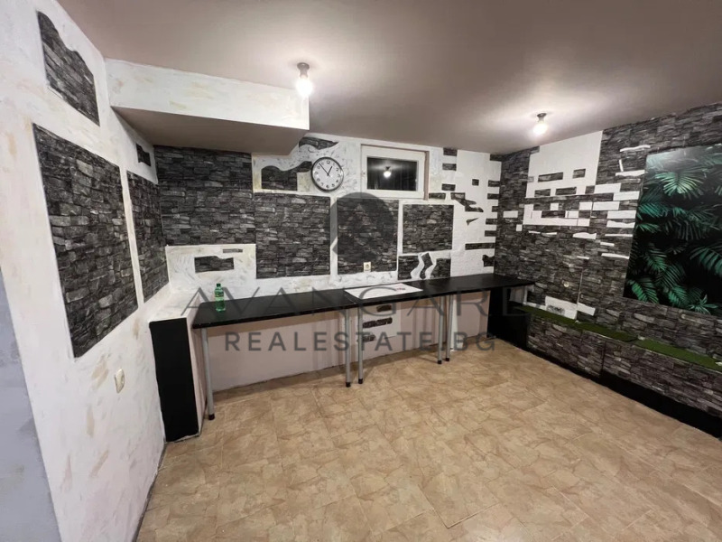 Till salu  Kontor Plovdiv , Karsjijaka , 35 kvm | 50258370 - bild [3]