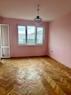 Продажба на тристайни апартаменти в област София - изображение 5 