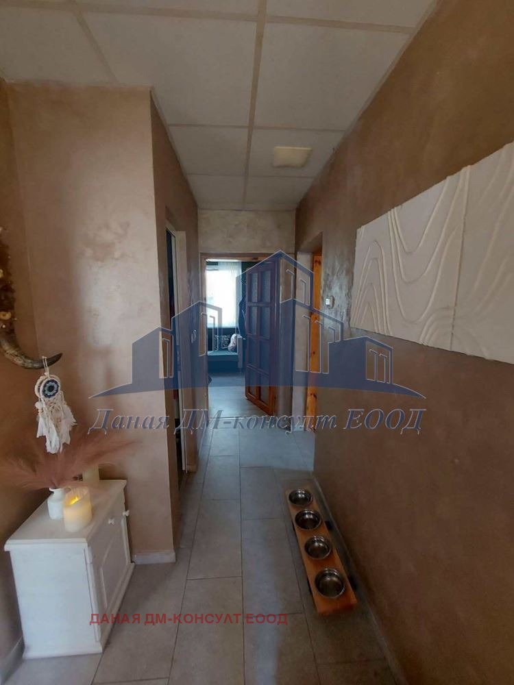 Продава ЕТАЖ ОТ КЪЩА, гр. Шумен, Пожарната, снимка 12 - Етаж от къща - 54433944
