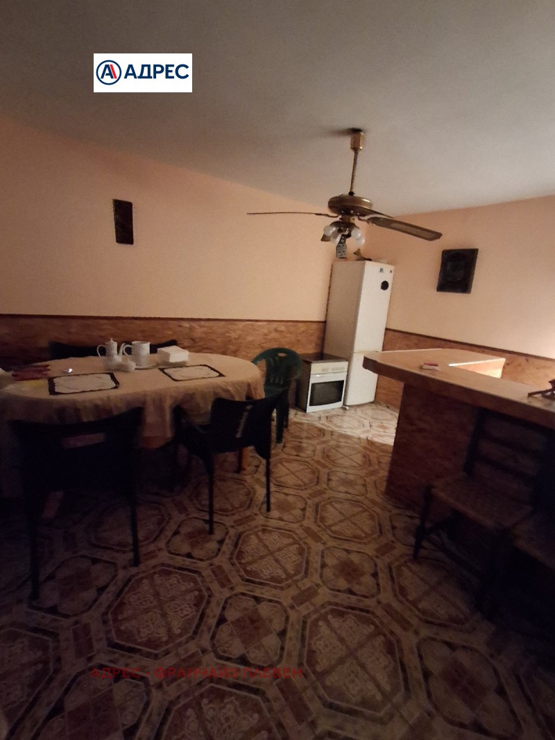 Продава КЪЩА, с. Долни Луковит, област Плевен, снимка 3 - Къщи - 52614446