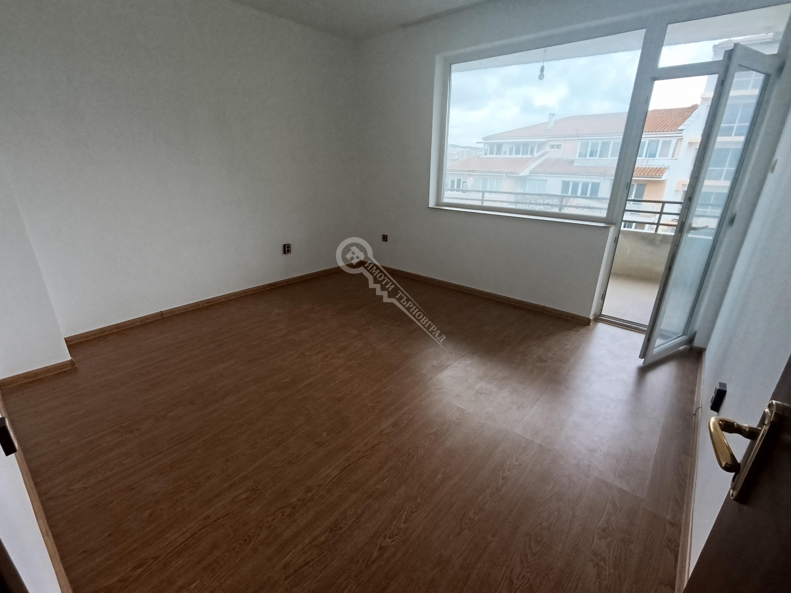 Продава 3-СТАЕН, гр. Велико Търново, Бузлуджа, снимка 5 - Апартаменти - 55845328