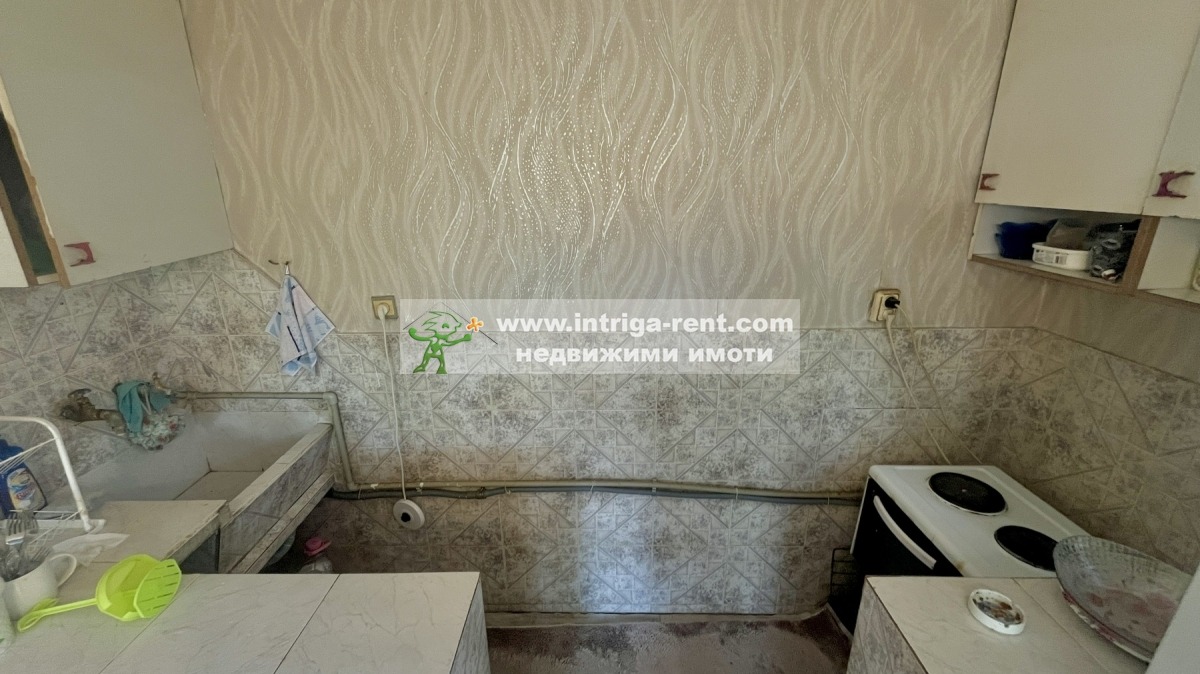 Продава КЪЩА, с. Златополе, област Хасково, снимка 8 - Къщи - 54254754