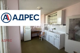 3-стаен град Разград, Бели Лом 8