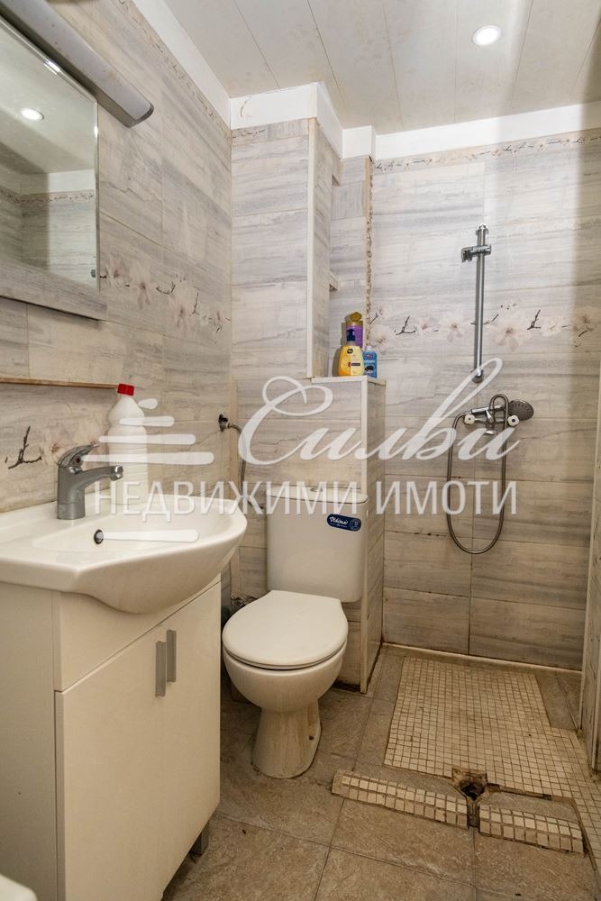 Продава 2-СТАЕН, гр. Шумен, Център, снимка 11 - Aпартаменти - 48221295