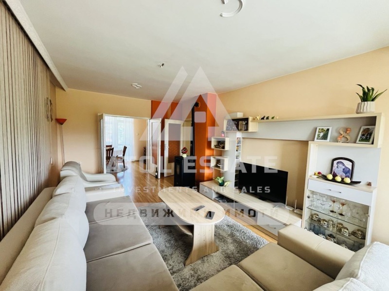 Продава ЕТАЖ ОТ КЪЩА, гр. Пловдив, Прослав, снимка 2 - Етаж от къща - 53418169