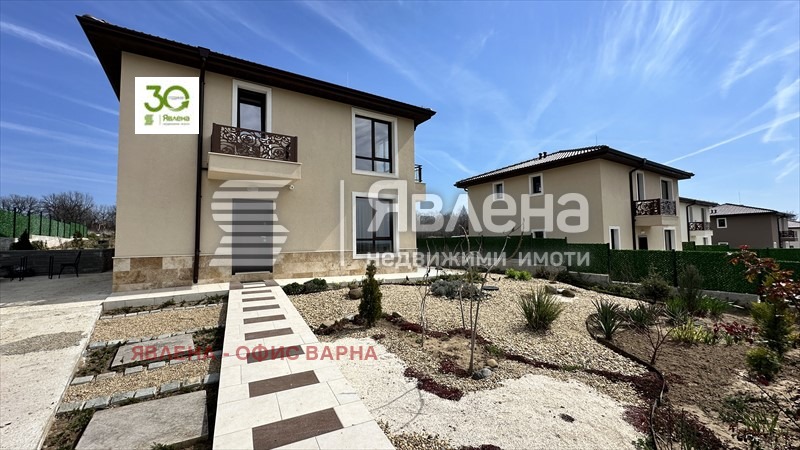 Продава  Къща, област Варна, с. Приселци •  235 700 EUR • ID 35404739 — holmes.bg - [1] 