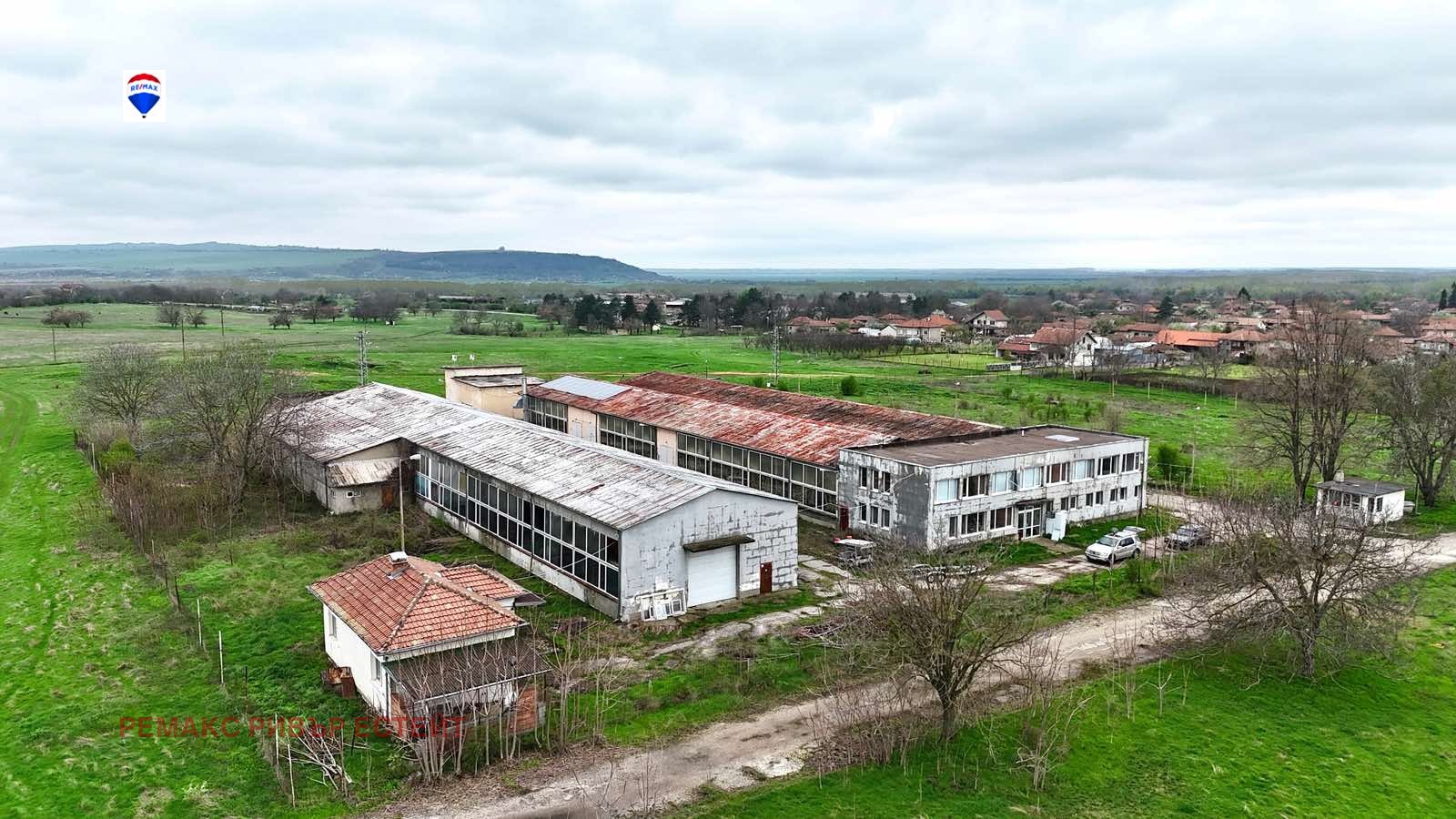 Продава ПРОМ. ПОМЕЩЕНИЕ, с. Новград, област Русе, снимка 2 - Производствени сгради - 49839105